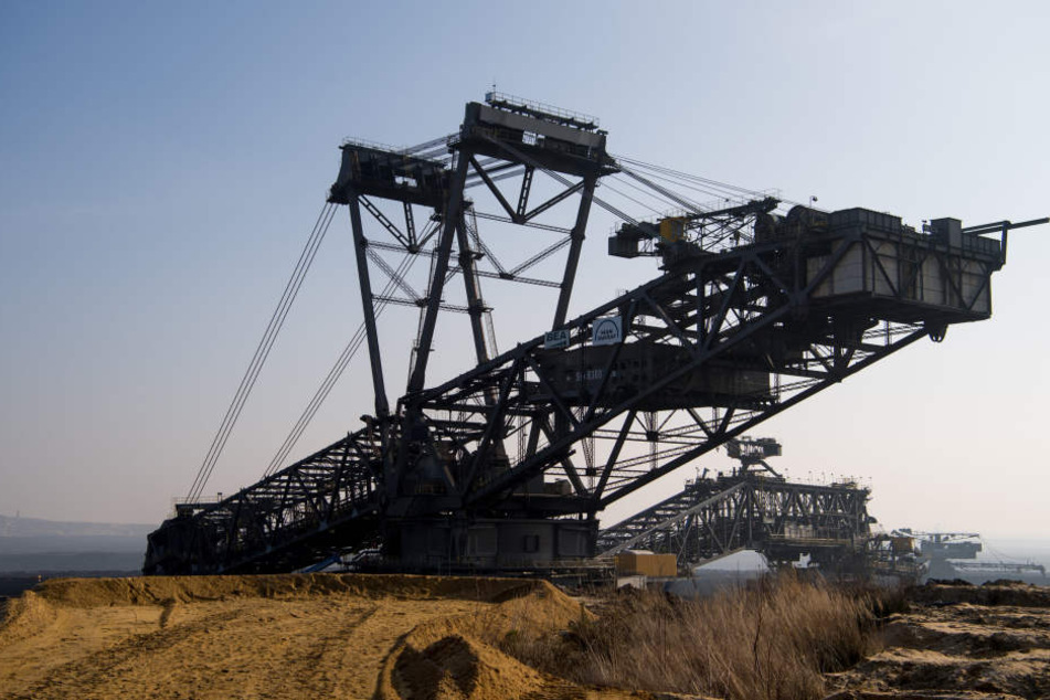 Ein Braunkohlebagger im Tagebau Nochten. Der Vattenfall-Konzern verkaufte 2016 seine Braunkohlen-Sparte an tschechische Investoren.
