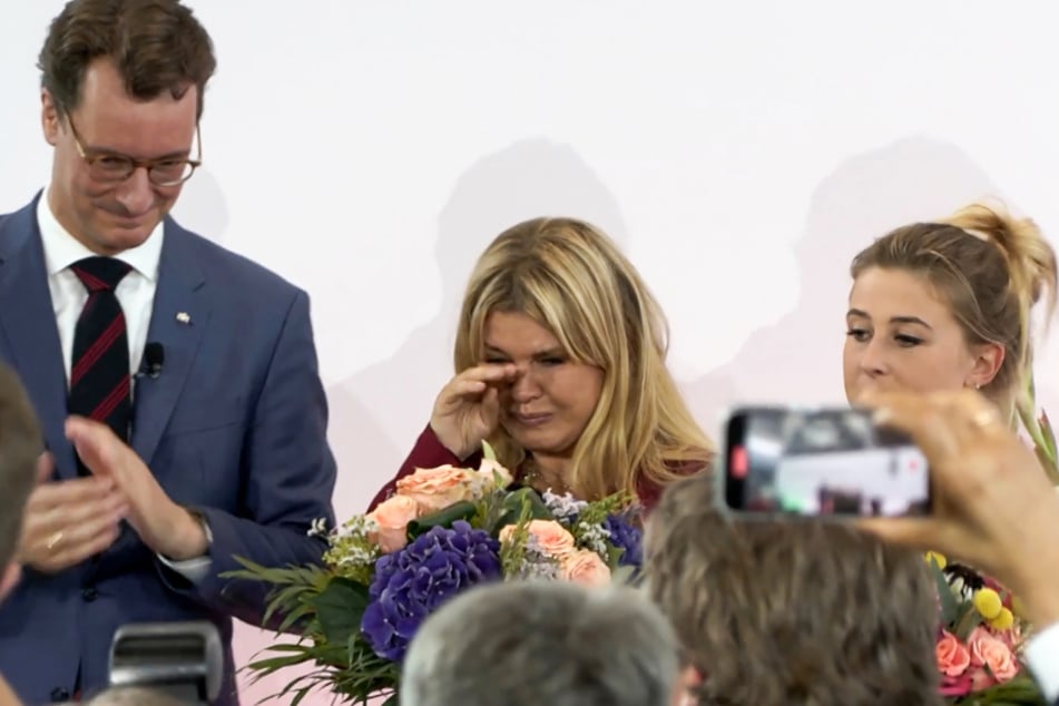 Vor zwei Jahren wurde Michael Schumacher mit dem Staatspreis des Landes Nordrhein-Westfalen ausgezeichnet. Frau Corinna und Tochter Gina nahmen den Preis damals entgegen.