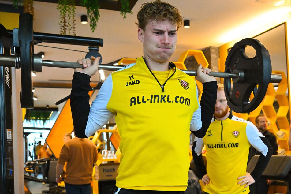 Dominik Kother (25) stemmte am Morgen schon Gewichte.