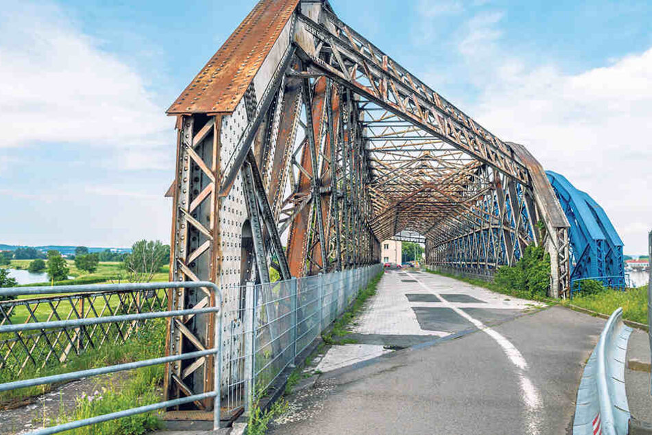 Die Hafenbrücke über den Alberthafen muss dringend saniert werden.