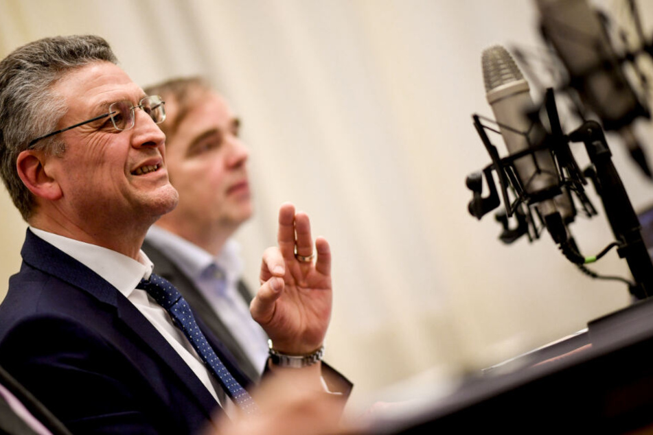 Lothar Wieler, Präsident des Robert Koch-Instituts informiert über die Krankheit.