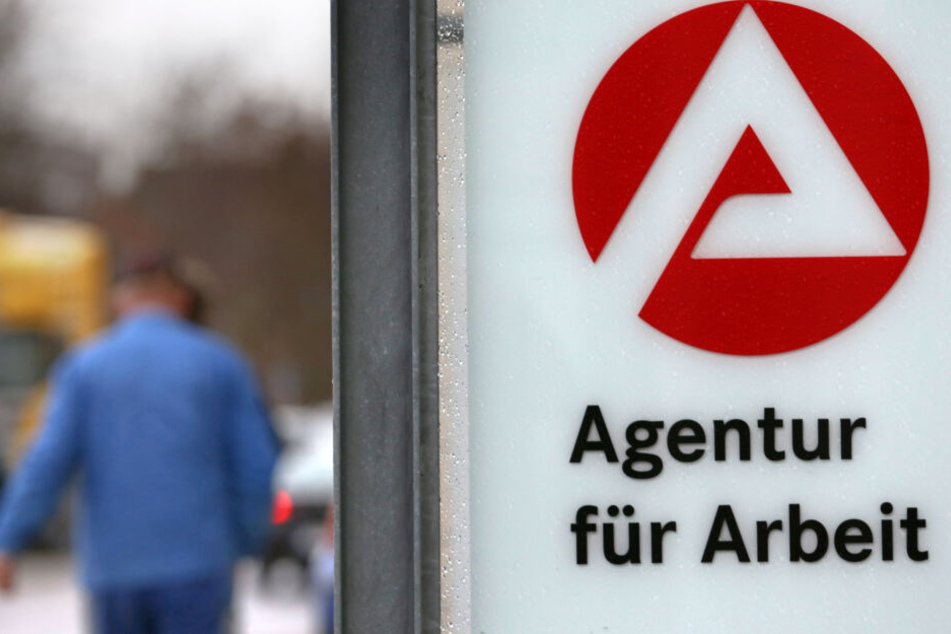 Im August müssen sich mehr Menschen bei der Agentur für Arbeit melden. (Symbolbild)