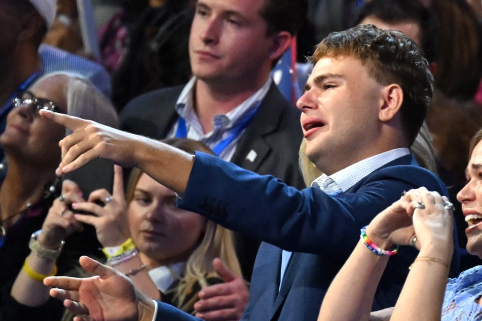 Stolzer Sohn: Gus Walz (17, M.) war von der Rede seines Vaters sichtlich ergriffen.