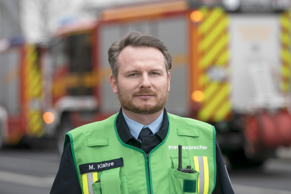 Laut Sprecher Michael Klahre (41) hat die Dresdner Feuerwehr noch keine Erfahrungswerte beim Löschen von E-Autos.