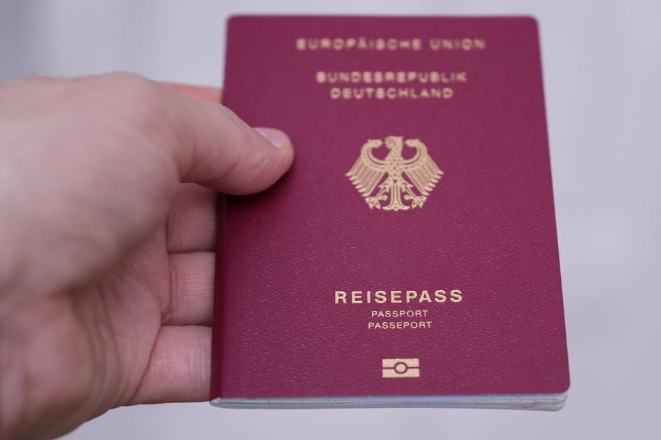 Wird es den Reisepass für Dresden-Pass-Inhaber bald gebührenfrei geben?