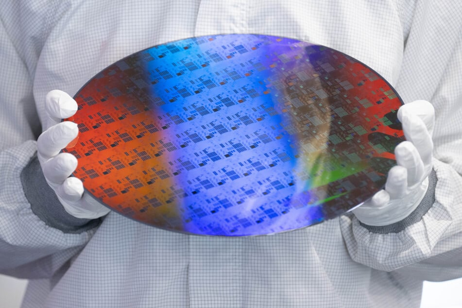 Aus solchen Wafern werden die Chips geschnitten. Für die Produktion ist viel Wasser nötig.