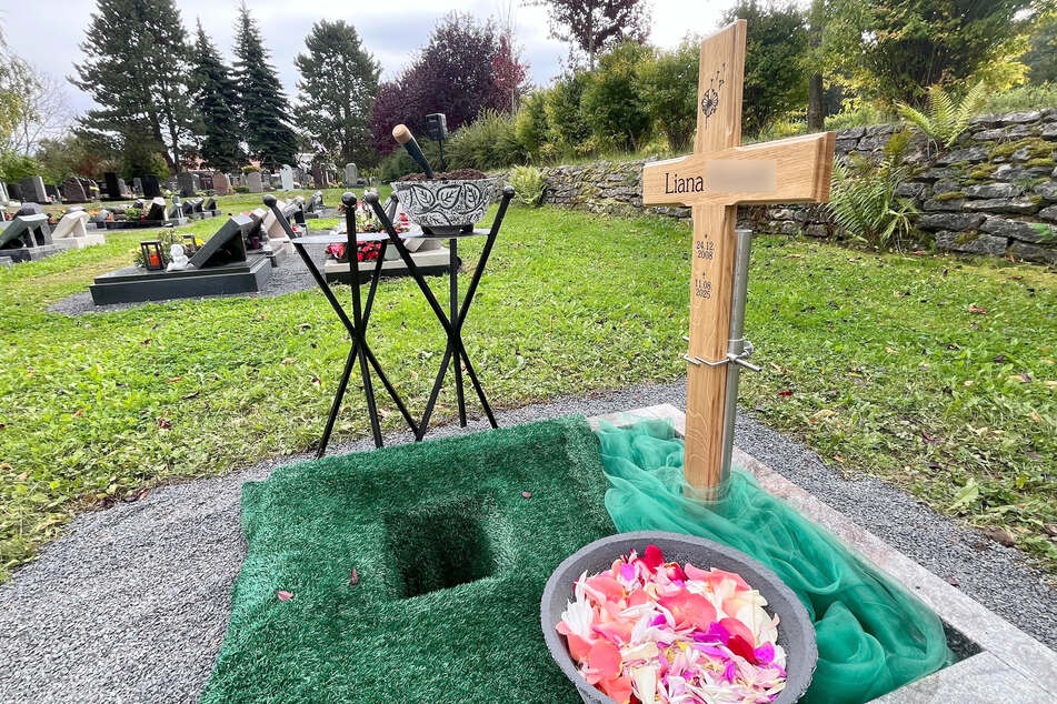 Mädchen (†16) vor Zug gestoßen: Wird der Täter jetzt abgeschoben?