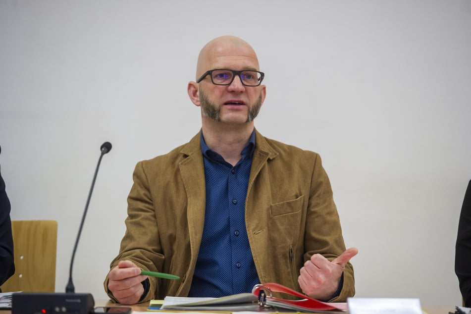 Baubürgermeister Thomas Kütter (49, parteilos) verweist beim Grünpfeil auf die Verkehrssicherheit.