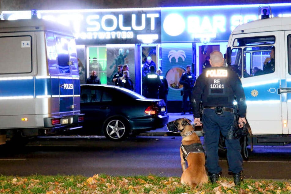 Bei Clan-Razzia in Berlin: Polizei soll international gesuchten Kinderschänder geschnappt haben