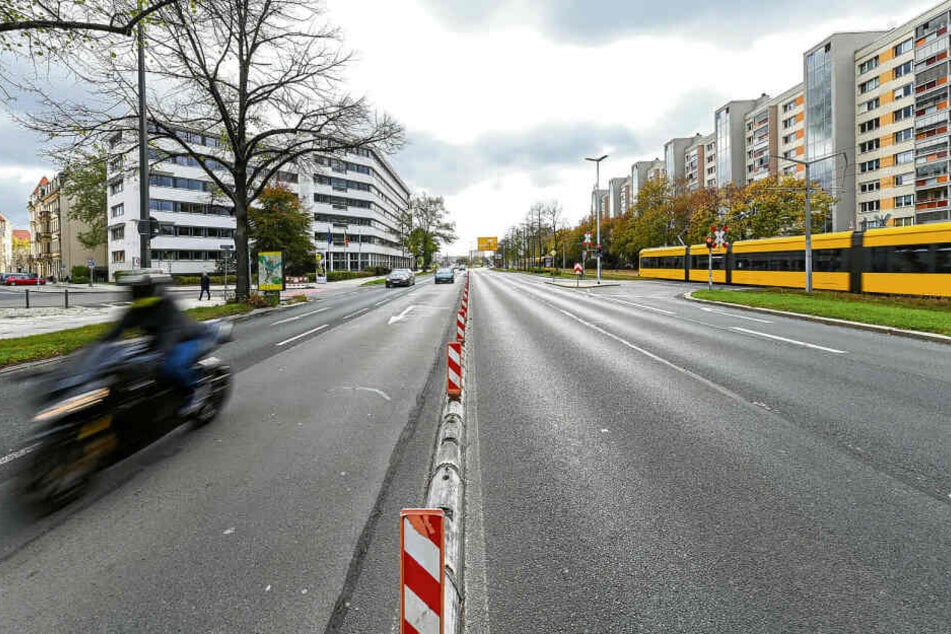 Fällt auf der Albertstraße eine Autospur weg? Am Mittwoch entscheidet der Rat.