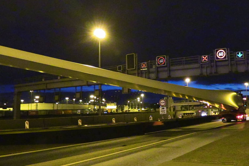 In der Nacht konnte der Transport endlich weitergehen.
