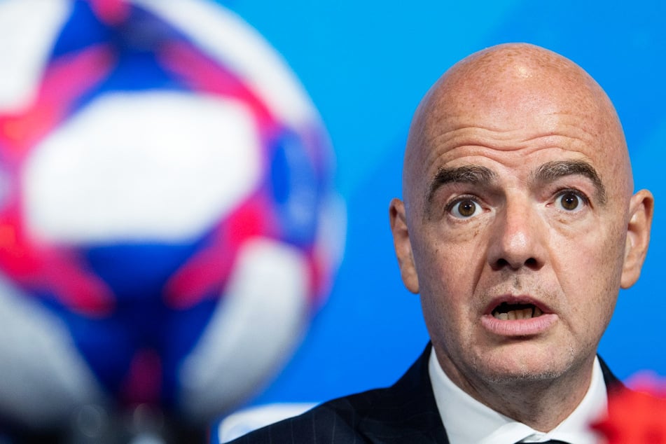 3 statt 6500? FIFA-Präsident Infantino widerspricht Todeszahlen für WM in Katar!