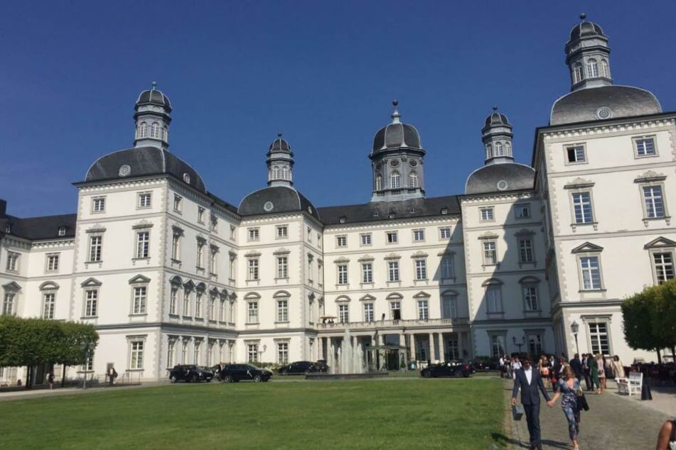 Das Schloss Bensberg in Heidi Klums Heimatstadt Bergisch Gladbach ist eine beliebte Location für Hochzeiten.