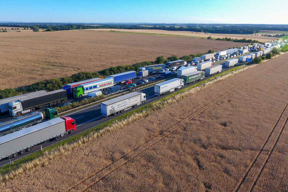 Autofahrer standen bis zu 10 Stunden im Stau!