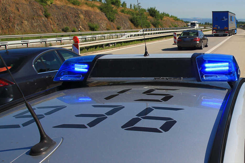 Die Waffen wurden bei einer Kontrolle auf der Autobahn gefunden.