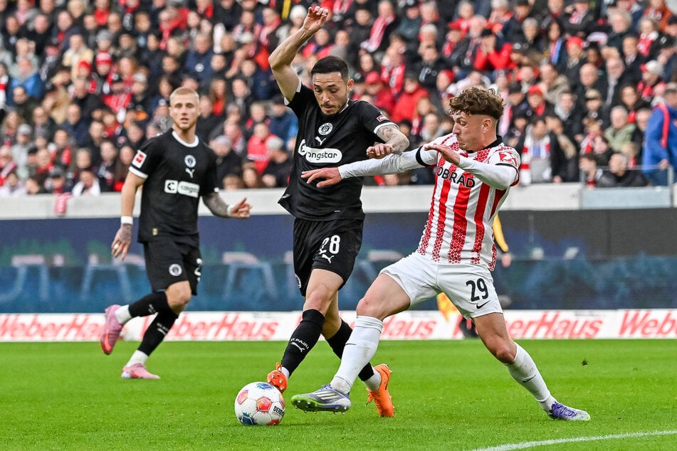 Nach zwei Jahren verließ Philipp Treu (25, r) im Sommer den FC St. Pauli und kehrte zum SC Freiburg zurück.