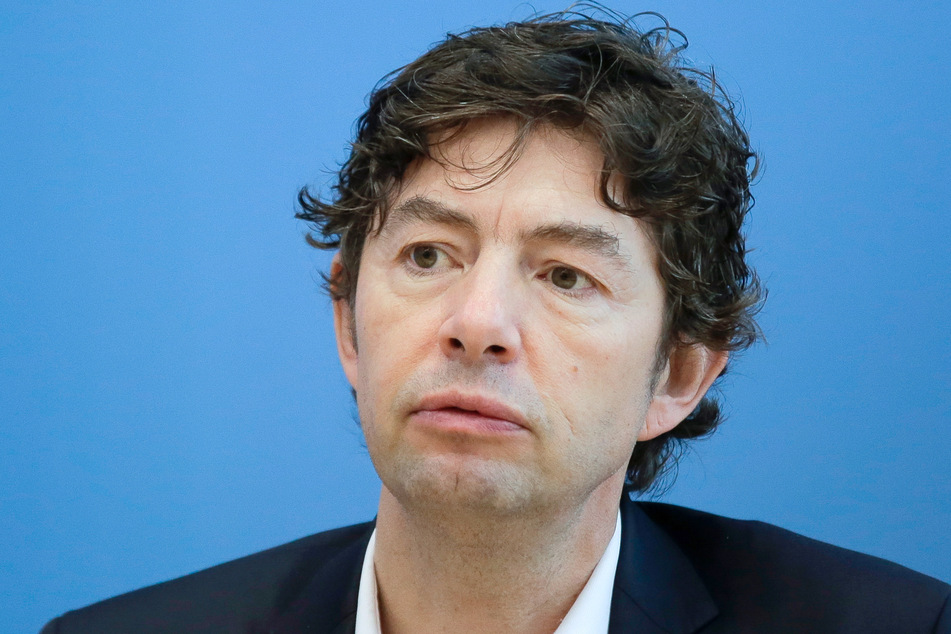 Der Virologe Christian Drosten (48) macht sich derzeit noch keine allzu großen Sorgen um die indische Corona-Variante.