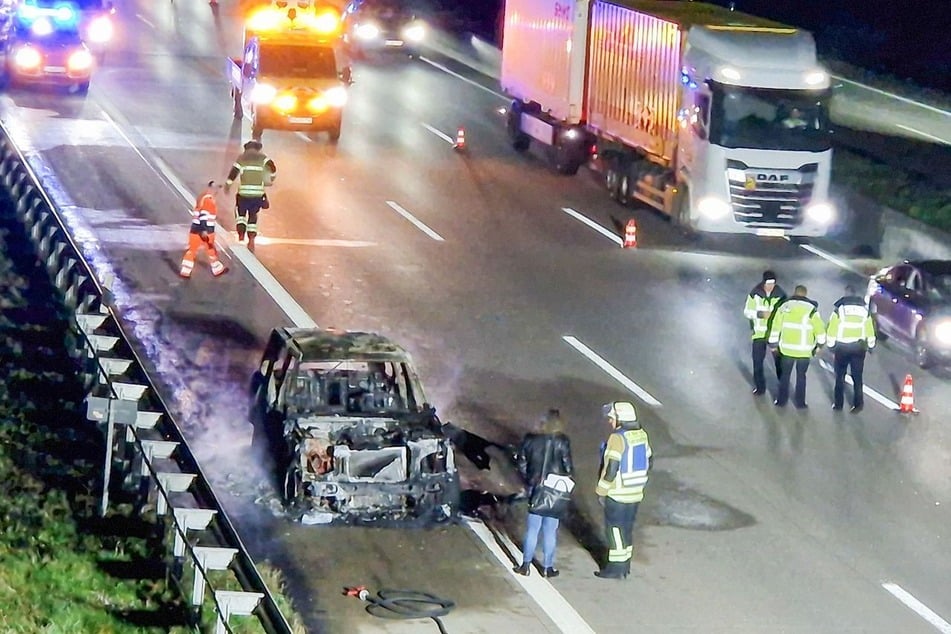 Vom Land Rover blieb nach dem Brand nicht mehr viel übrig.
