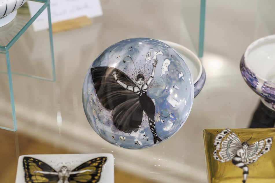 Einer der weiblichen Schmetterlinge in Nahaufnahme.