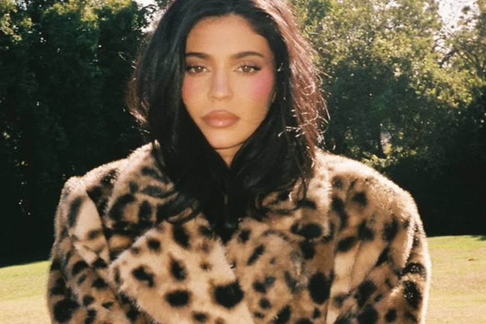 Kylie Jenner showed a look at her stem cell treatment after suffering from chronic back pain following her pregnancy with her son, Aire.