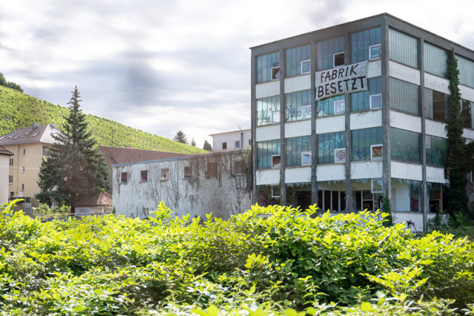 Eine ehemalige Bettfedernfabrik in Stuttgart Bad Cannstatt wurde am Montag besetzt.