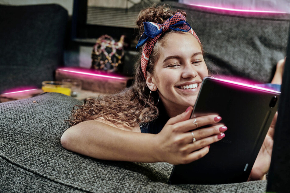 Keine Zeit für Wartezeit: Mit dem Glasfaser-Anschluss der Telekom surft Ihr auf der digitalen Überholspur.