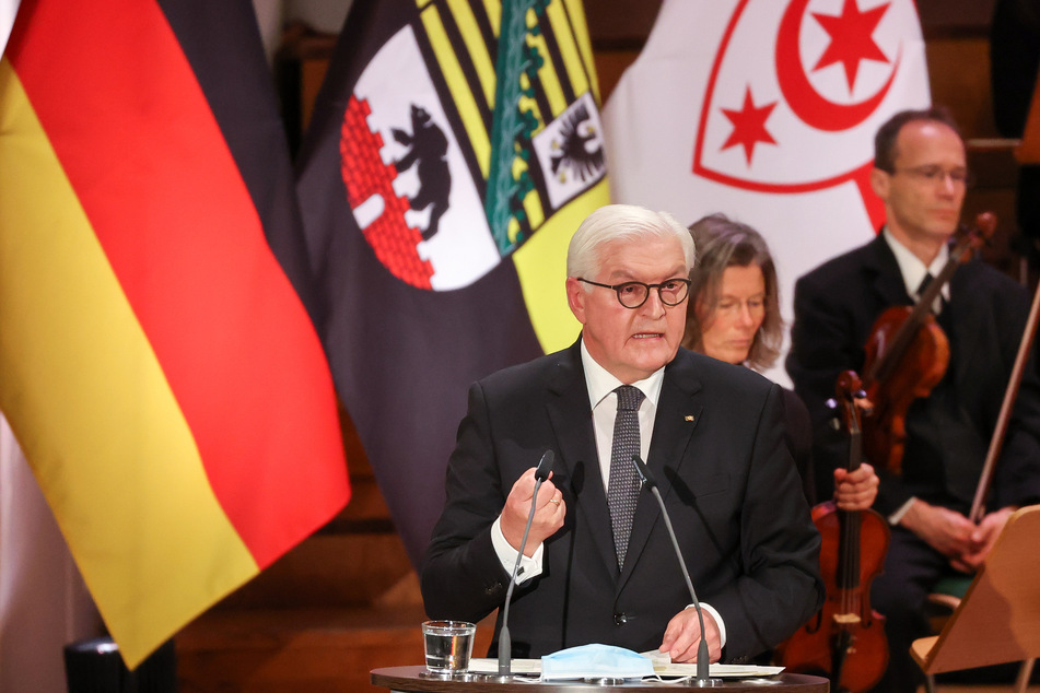 Bundespräsident Frank-Walter Steinmeier (64) sprach in der zentralen Gedenkveranstaltung in der Ulrichskirche.