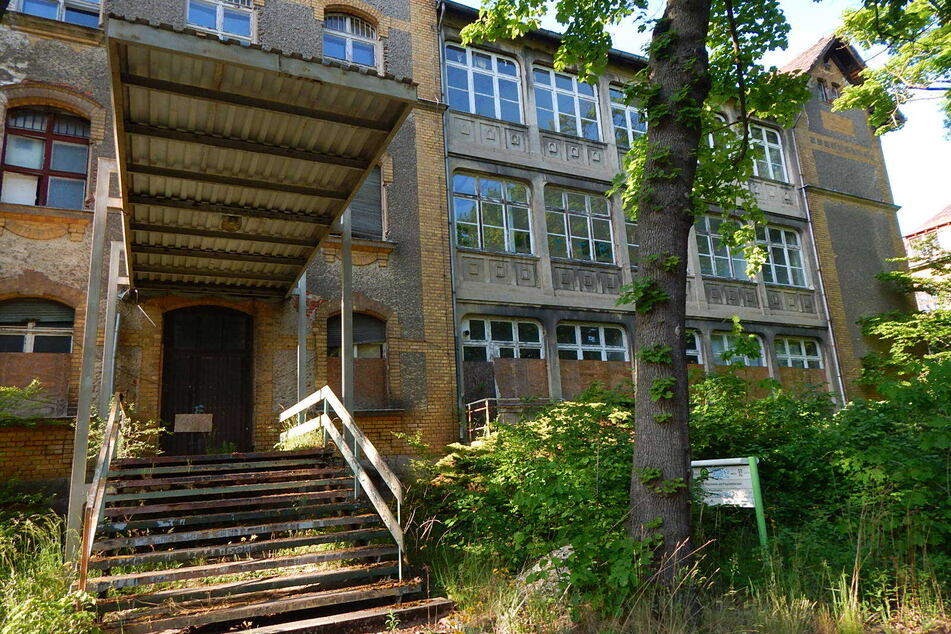 Das frühere Haus für Psychiatrie und Psychosomatik soll für die "Parkstadt Leipzig" umgestaltet werden.