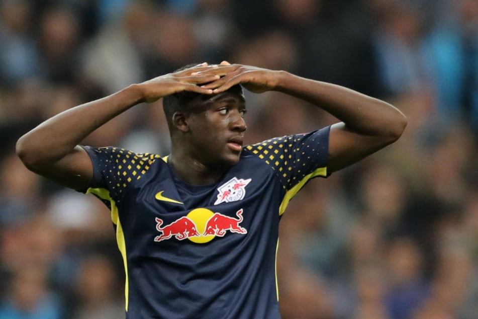 Innenverteidiger Ibrahima Konaté schlug am Donnerstag die Hände über dem Kopf zusammen, als RB in Marseille aus der Europa League ausschied.