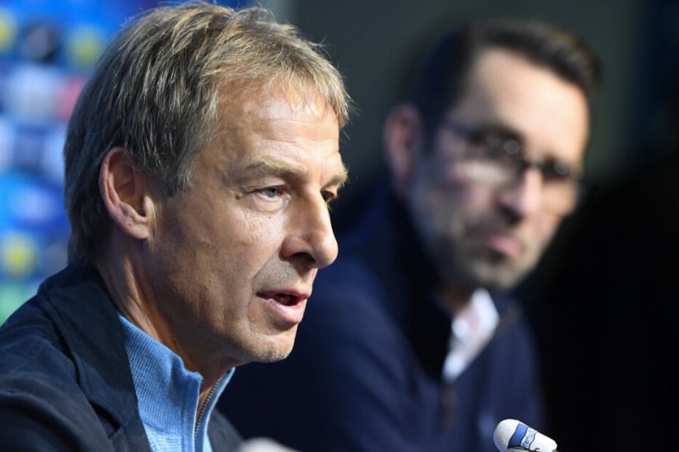 Jürgen Klinsmann und Michael Preetz bei der Vorstellung.