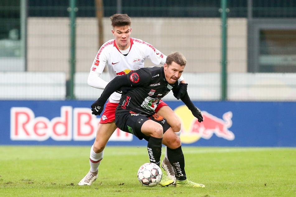 Frederik Jäkel (24, h.) schließt sich dem nächsten Leihklub an.