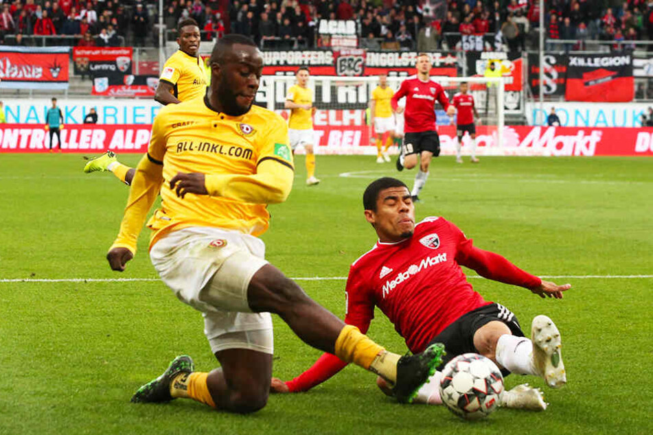 Erich Berko (l., gegen Paulo Otavio) hatte im ganzen Spiel nicht eine echte Torchance.