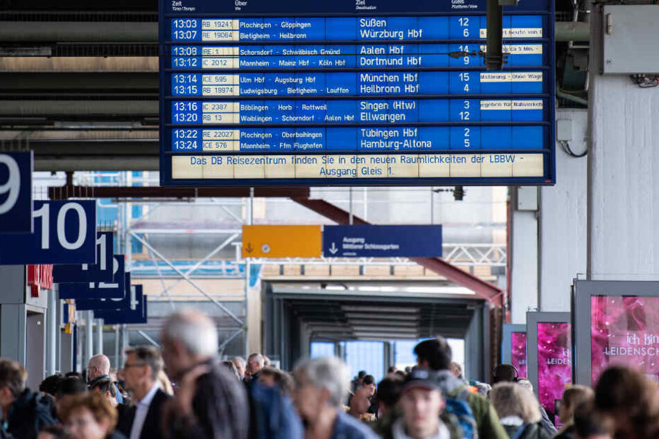 Die täglich 66.000 Reisenden müssen sich bald auf erheblich längere Reisezeiten einstellen. (Archiv)