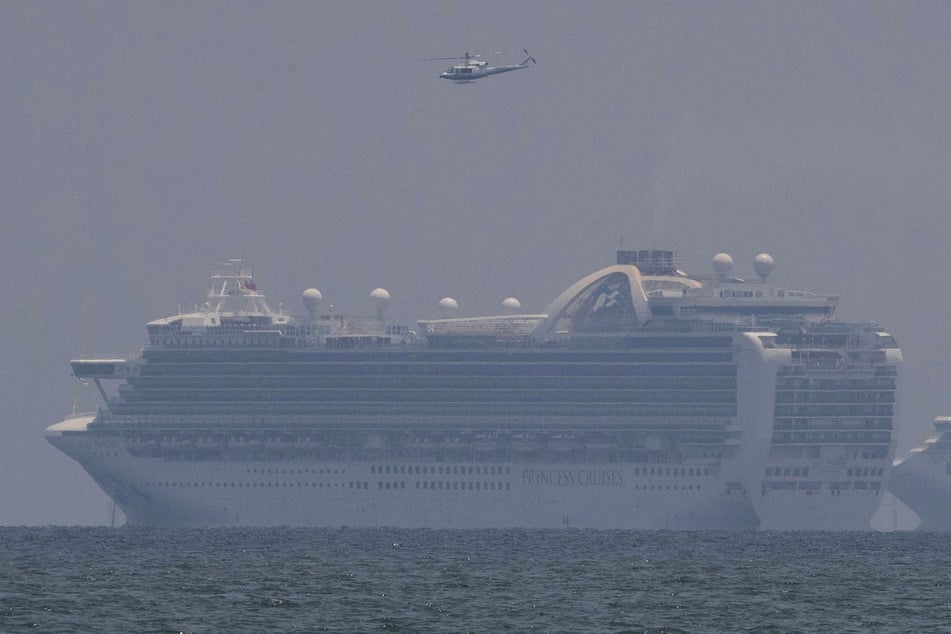 Mit Rettungshubschraubern mussten zwei Passagiere von der "Ruby Princess" abtransportiert werden. (Archivbild)