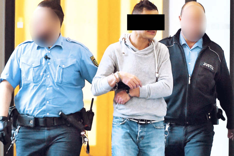 Ex-Polizist Gerd E. (53) sitzt mal wieder in Untersuchungshaft.