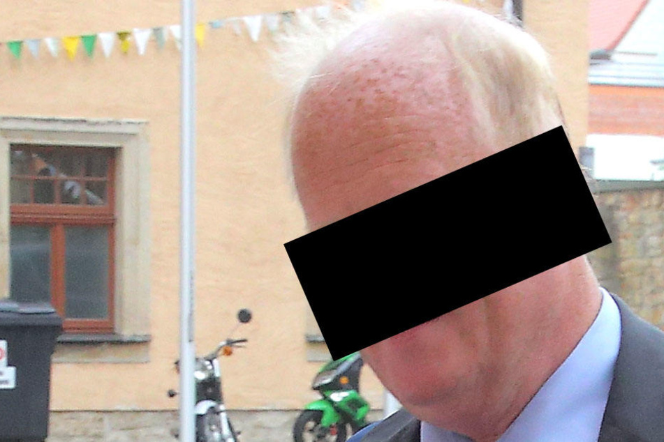 Rinderhalter Jörg M. (53) steht wegen Verstoßes gegen das Tierschutzgesetz vor Gericht.