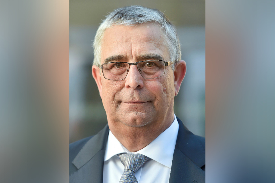 Der Geschäftsführer des Sächsischen Baugewerbeverbandes Klaus Bertram (64) weiß nicht, wie lange die Lieferketten noch halten.