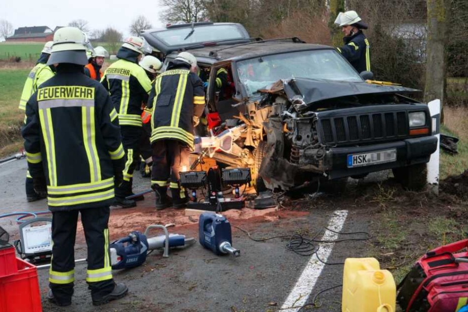 Die Frau wurde bei dem Unfall schwer an den Beinen verletzt.