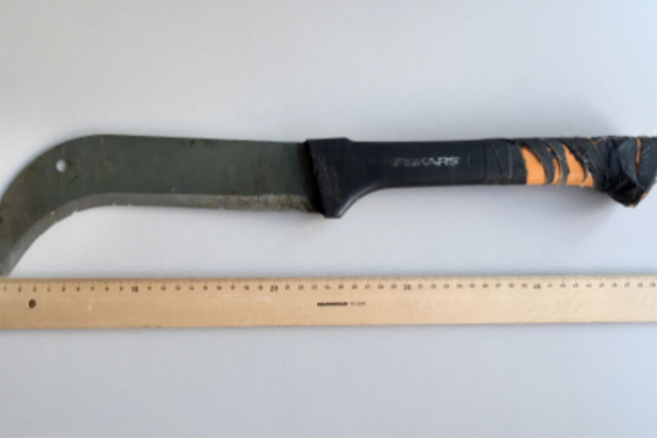 Die Waffe des 75-Jährigen: eine Machete mit einer 23 Zentimeter langen Klinge.