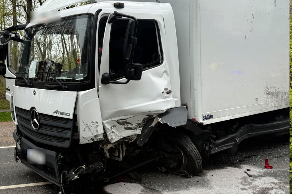 Auch der Lastwagen wurde schwer beschädigt.