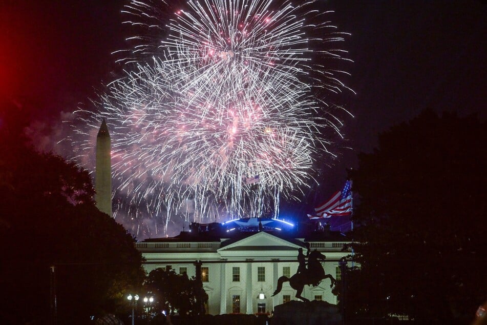 Ein großes Feuerwerk unterstrich das GAGA-, Entschuldigung, MAGA-Event.