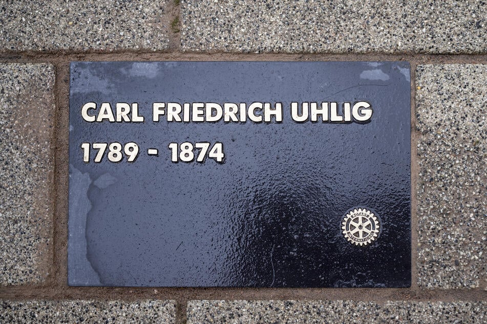 Auch für Instrumentenbauer Carl Friedrich Uhlig (1789-1874) wurde eine Platte enthüllt.