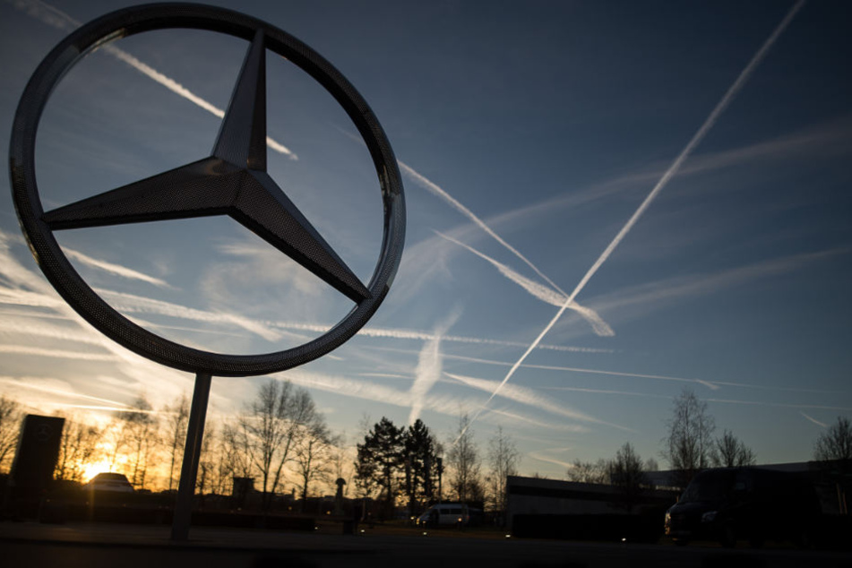 Der Autobauer Daimler bittet seine Facebook-Follower um Mithilfe. (Symbolbild)