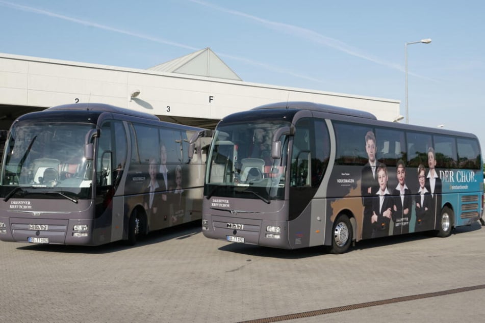 Statt mit DSC-Werbung fahren die Schmetterlinge im Kreuzchor-Bus durch Deutschland.