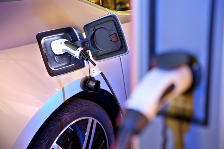 Ohne gute Ladeinfrastruktur lohnen sich Elektroautos kaum.
