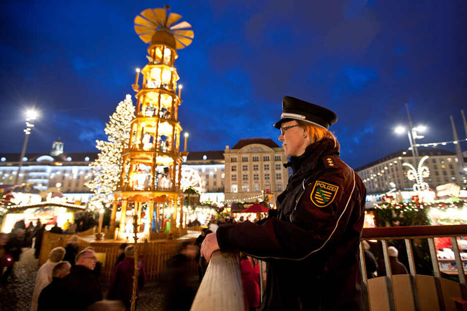 660.000 Euro will die Stadt in mehr Sicherheit auf dem Striezelmarkt investieren.