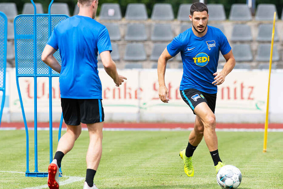 Mathew Leckies (r.) Ehering bleibt verschollen.