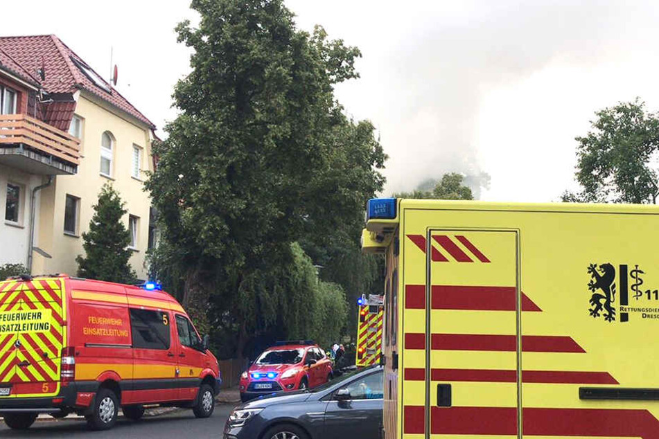 Rauch steigt über der Laibacher Straße auf.