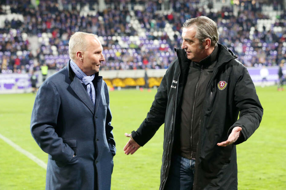 FCE-Boss Helge Leonhardt (l.) drückt seinem Kumpel Ralf Minge die Daumen - außer am Sonntag. Er wünscht Dynamo den Klassenerhalt.