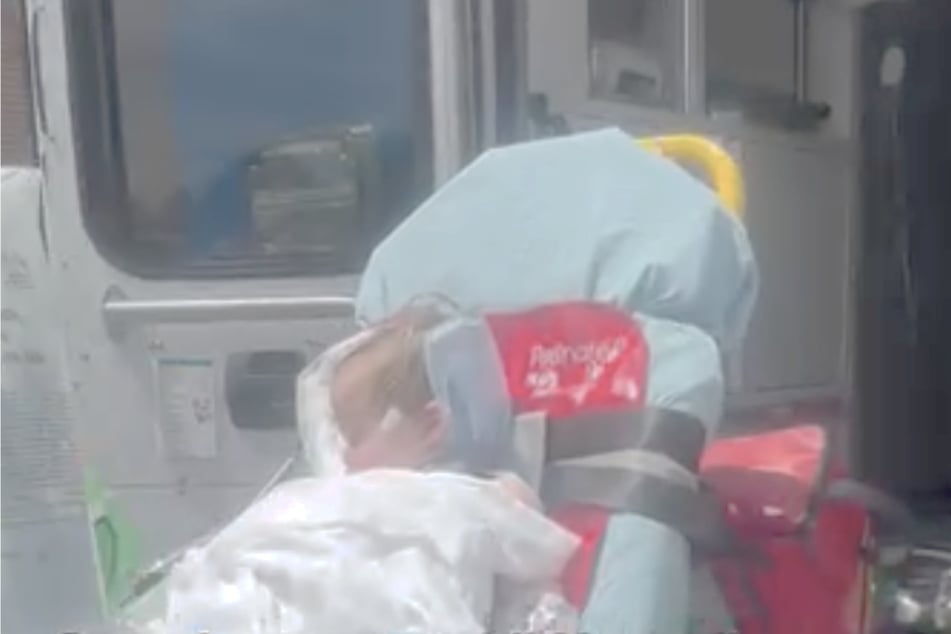 Die Eltern brachten ihre kleine Tochter sofort ins Krankenhaus.